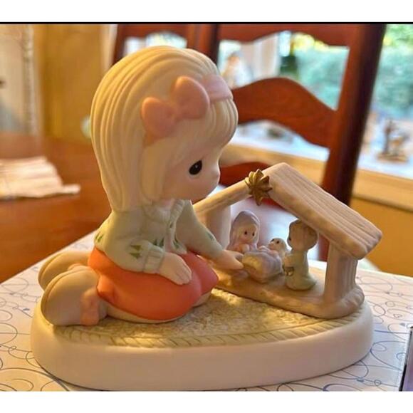 Precious Moments Other - Rare Precious Moments Girl with Nativity Scene